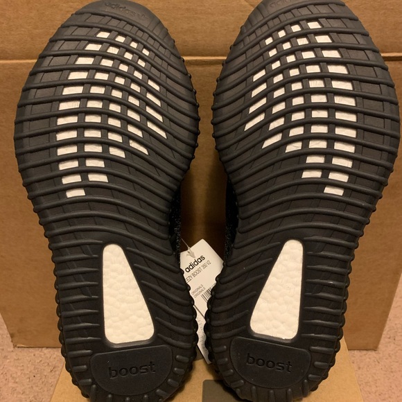 Yeezy Boost 350 V2 Reflective Black Sz 8.5 - Picture 5 of 8
